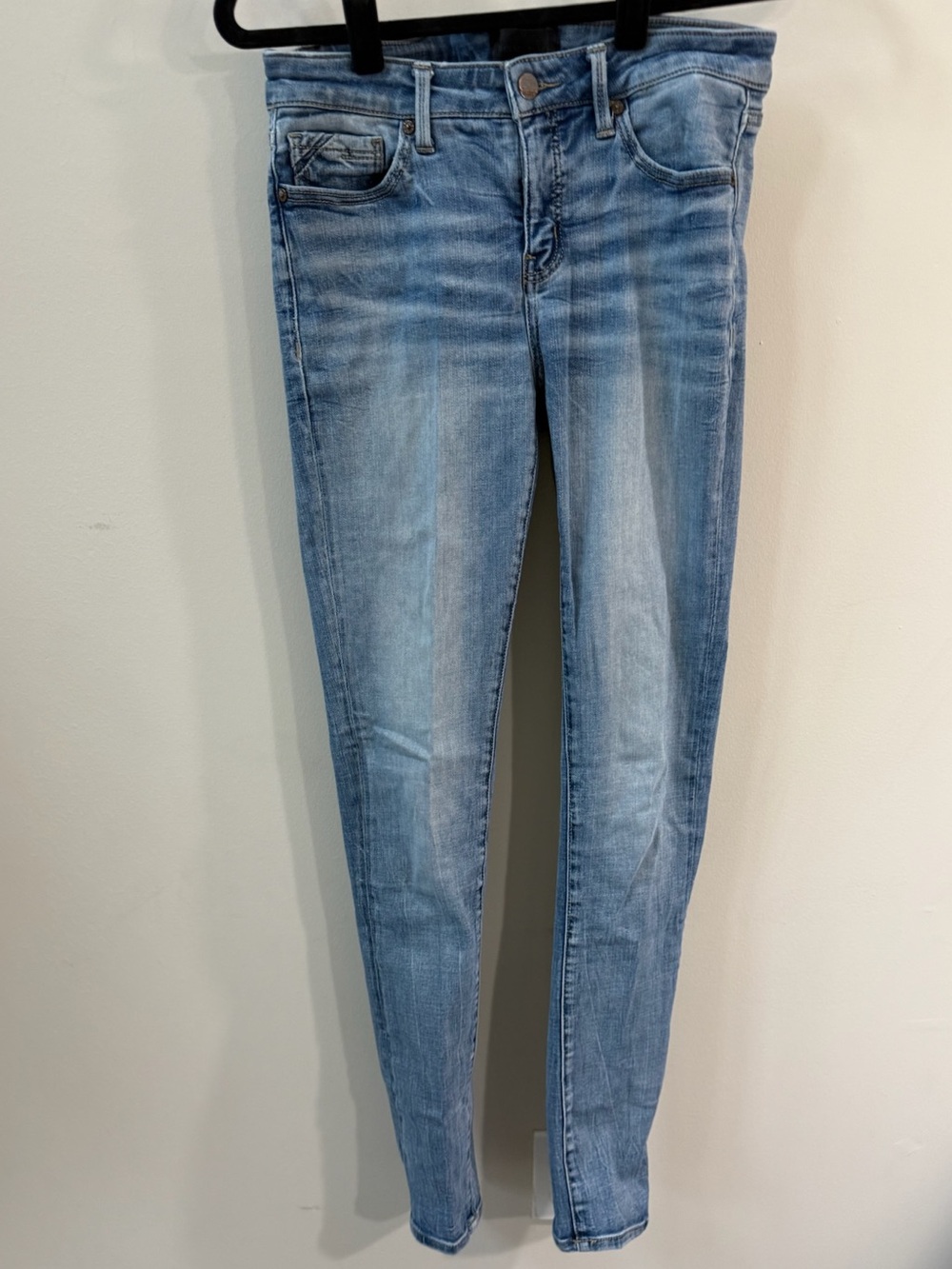 Buckle Black Light Blue Women's Skinny Jeans 27 x 32